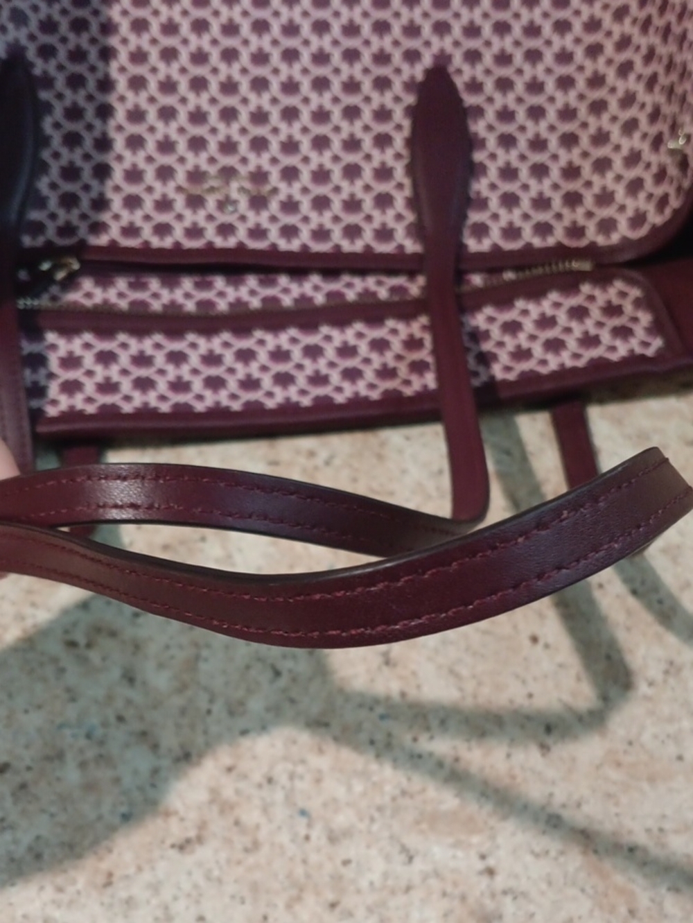 kate spade Link Tote- Stylish Everyday Carry - Picture 10 of 15